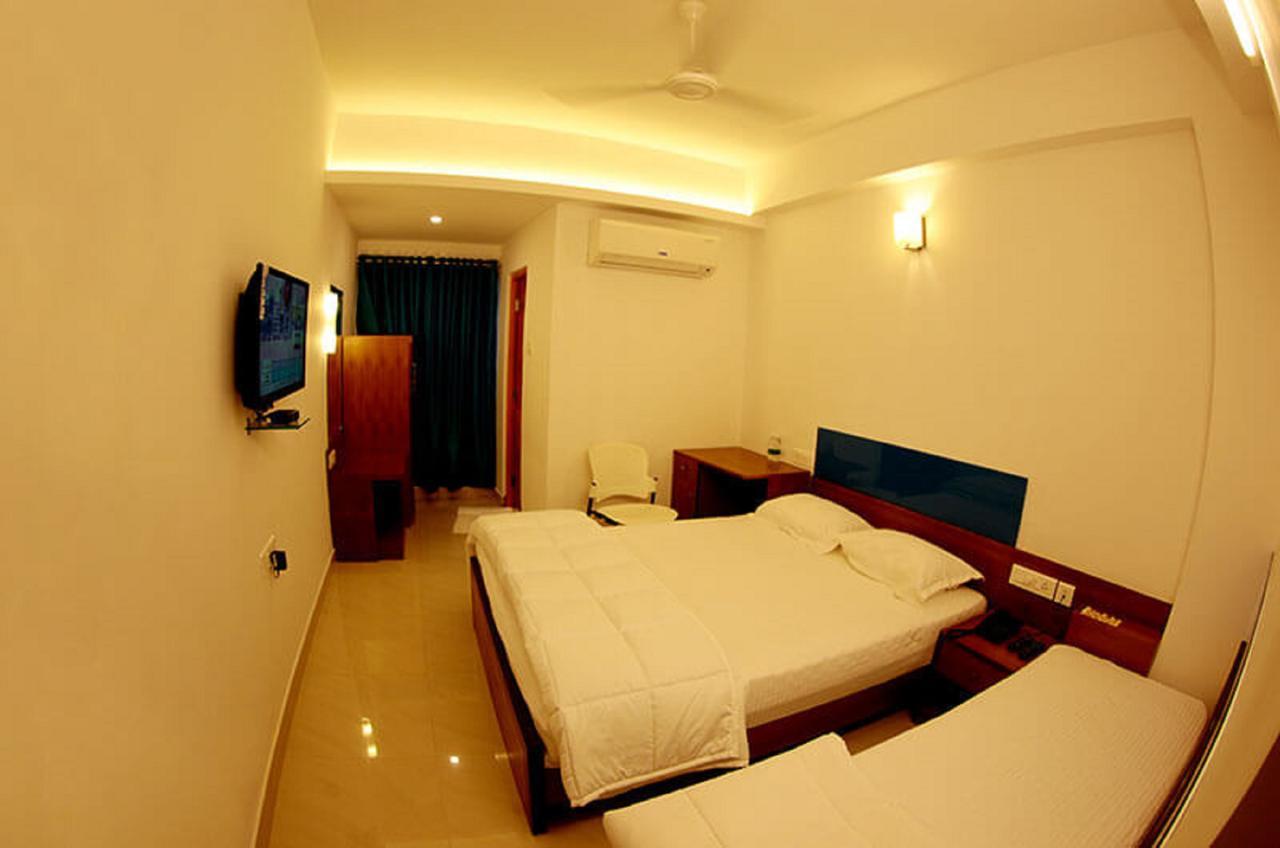 Roopmahal Hotel Thiruvananthapuram Exterior foto