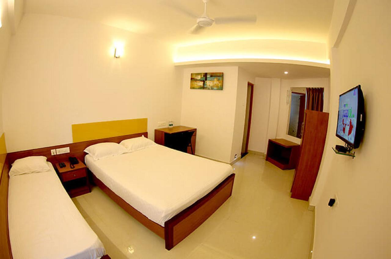 Roopmahal Hotel Thiruvananthapuram Exterior foto